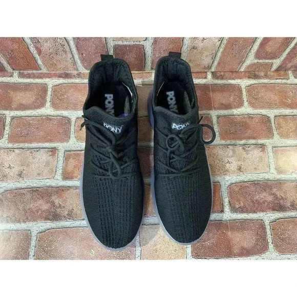 Athletic_Shoes